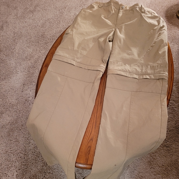 SALE - Athleta tan convertible pants, size 8 - Picture 3 of 10